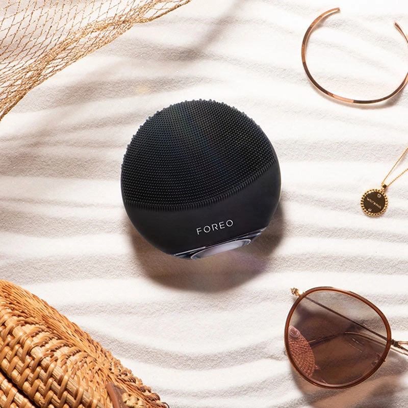 FOREO LUNA Mini 3 - Midnight 2 FOREO LUNA Mini 3 - Midnight - Image 2