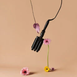 Mermade Hair Mini Waver 25mm - Black 13 Mermade Hair Mini Waver 25mm - Black -Care Product Store Mermade Hair Mini Waver 25mm Black lifestyle 1