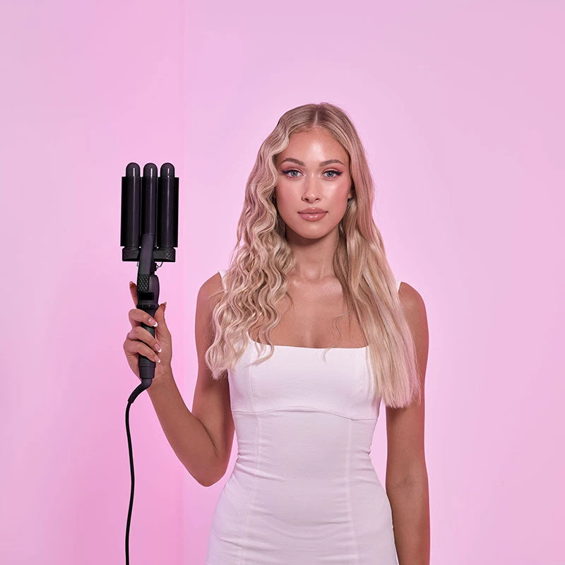 Mermade Hair Mini Waver 25mm - Black 4 Mermade Hair Mini Waver 25mm - Black - Image 4