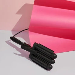 Mermade Hair Pro Waver 32mm - Black 9 Mermade Hair Pro Waver 32mm - Black -Care Product Store Mermade Hair Pro Waver 32mm Black 3