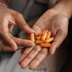 Tonik No.3 - Organic Turmeric Capsules (120 Capsules) -Care Product Store tonik no 3 lifestyle 2